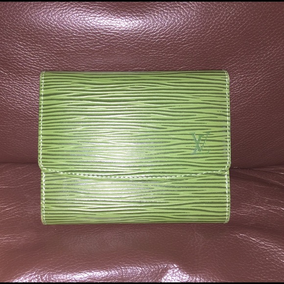 Authentic Louis Vuitton Epi Noe and Card Wallet - Picture 3 of 4