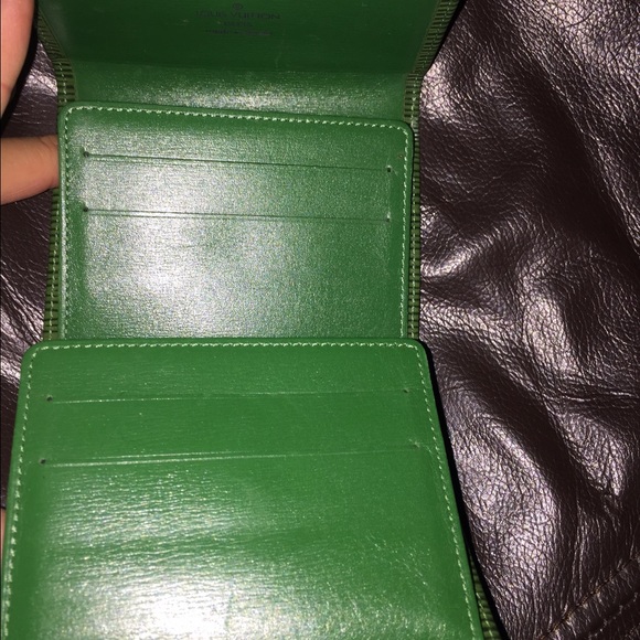 Authentic Louis Vuitton Epi Noe and Card Wallet - Picture 4 of 4