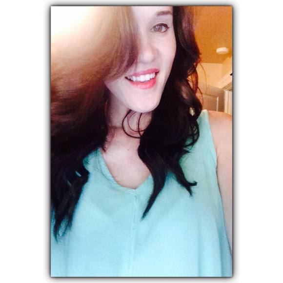 Meet your Posher, Victoria