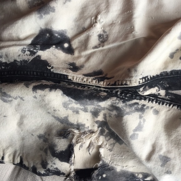 Ralph Lauren Thompson destroyed jeans. Size 29 - Picture 4 of 4