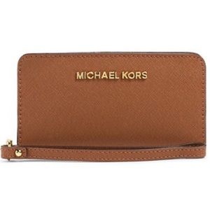 MICHAEL Michael Kors Phone- Multifunction Wallet