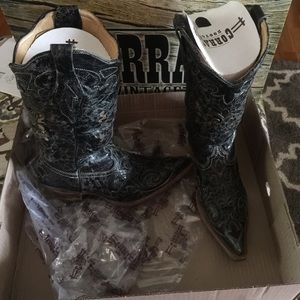 Corral Vintage Black Cowboy Boots