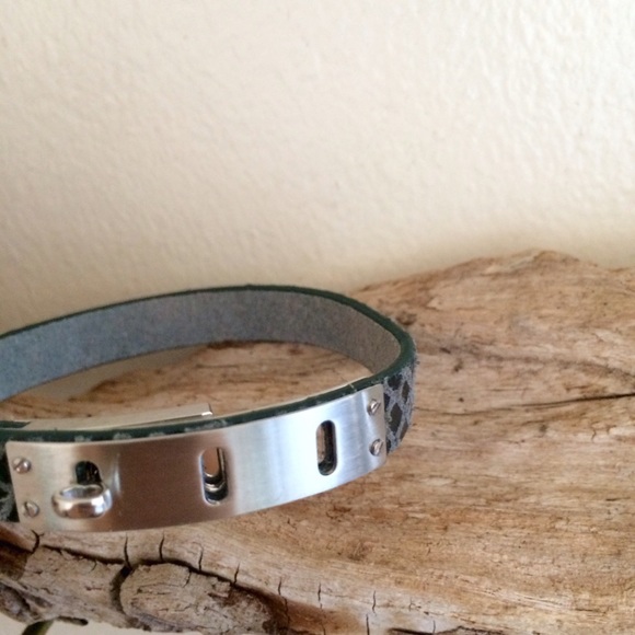 Leather Fossil Bracelet - Picture 2 of 3