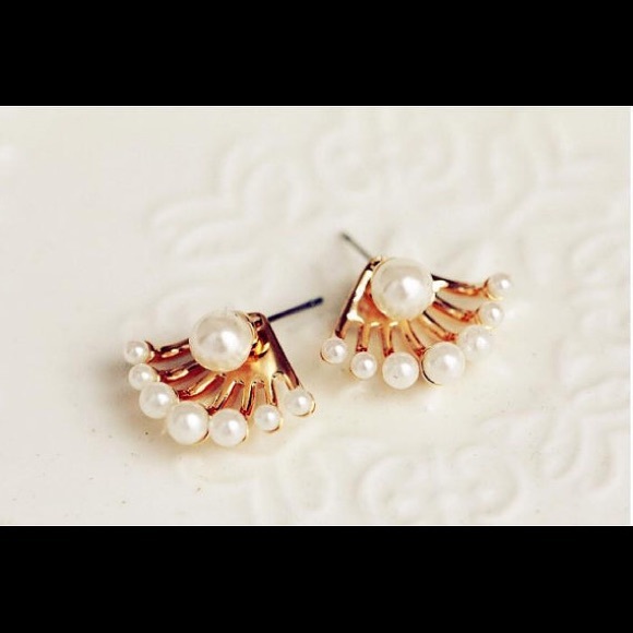 Double Sided Eight Pearl Gold Claw Pearl earring - Picture 4 of 4