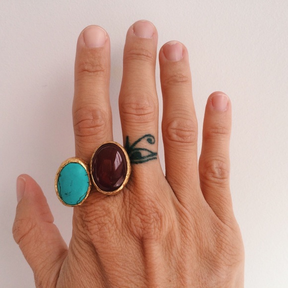 gold adjustable statement ring - Picture 4 of 4