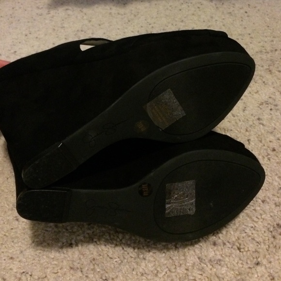 Jessica Simpson black wedges. NEVER WORN - Picture 4 of 4