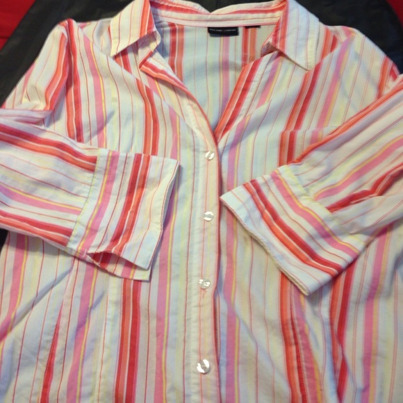 Button down top - Picture 3 of 3