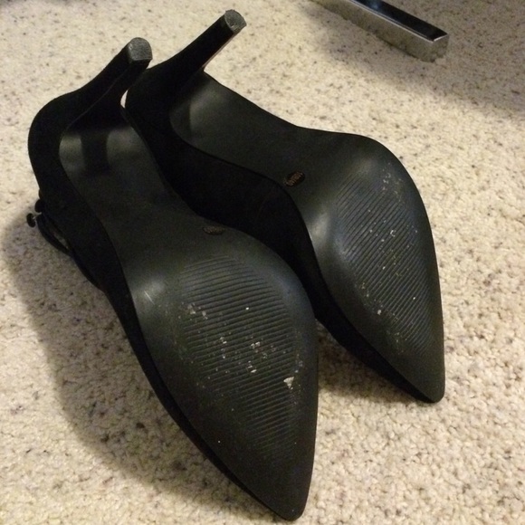 BCBG black high heels w/ zip up ankle strap - Picture 4 of 4