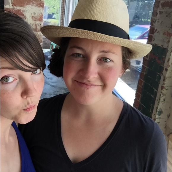 Meet your Posher, Abby