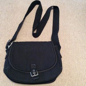 Thirty-one Free to Be Crossbody