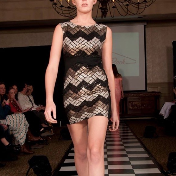 Flashy runway dress black / gold / silver