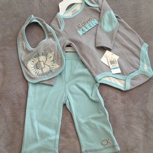 NWT. BABY BOY Calvin Klein 3 piece set 6/9 months