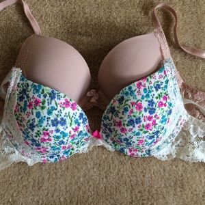 2 Victoria's Secret dream angels push up bras 32b
