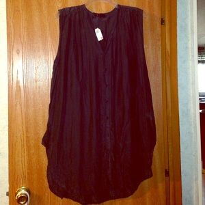 ⭐final sale⭐️Navy blue button down top