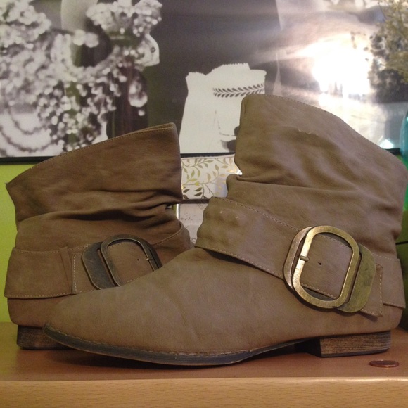 Tan faux leather ankle slouch boots