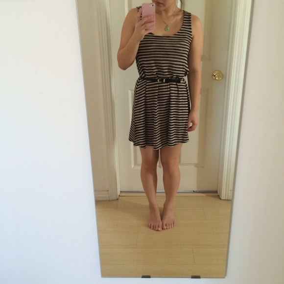 NWT black and beige stripe dress - Picture 4 of 4