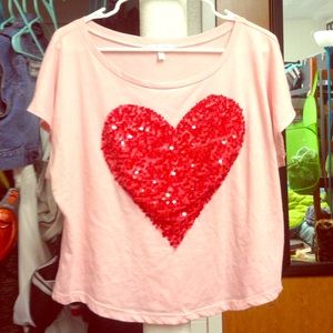 Really cute, cut off T-shirt with sequined heart