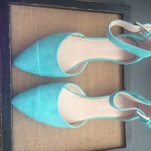 Franco Sarto turquoise flats. Never been worn. Sz8