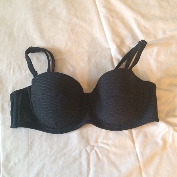 BLACK H&M BATHING SUIT BIKINI TOP