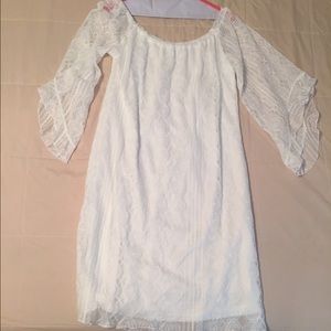 White lace long sleeve dress