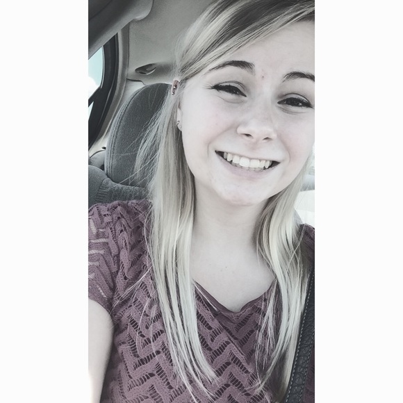 Meet your Posher, Bridget - Picture 1 of 1