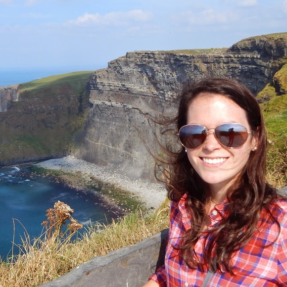 Meet your Posher, Jamie Leigh - Picture 2 of 4