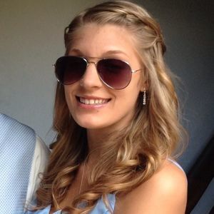 Meet your Posher, Emily