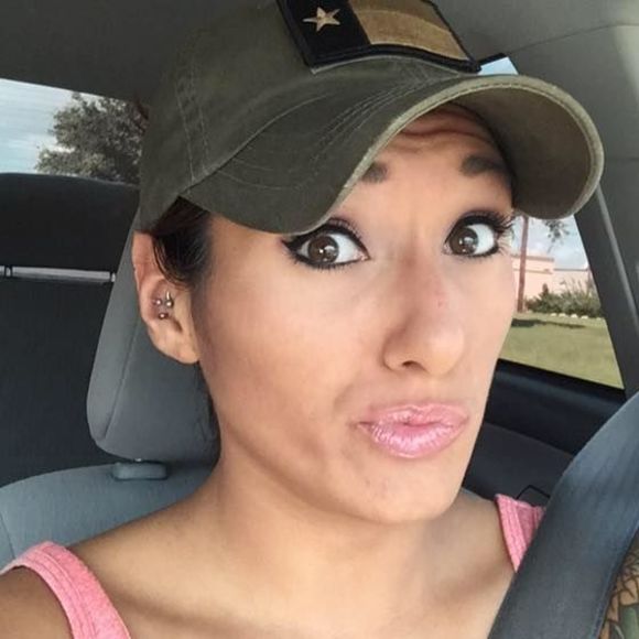 Meet your Posher, Tori