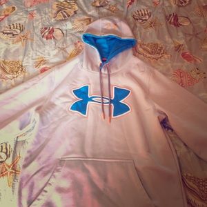 womans small under armour storm sweatshirt