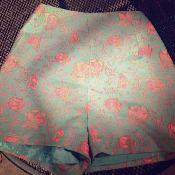 Forever 21 shorts 😍