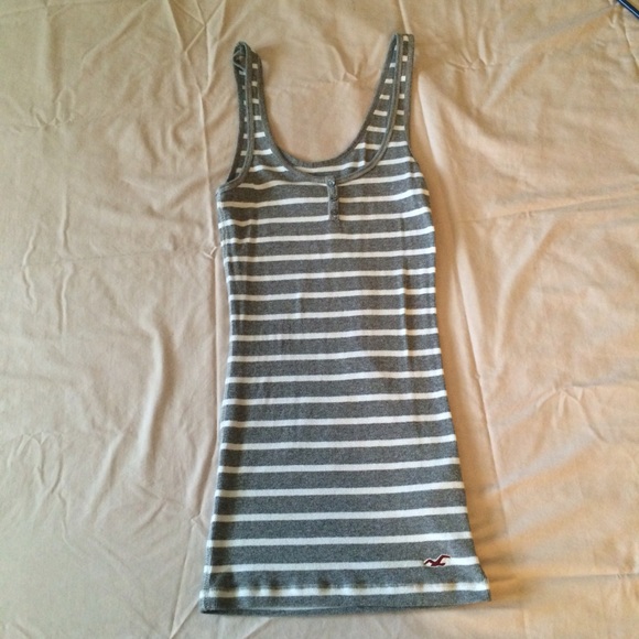 GRAY HOLLISTER TANK TOP