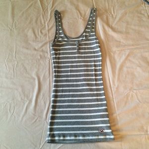 GRAY HOLLISTER TANK TOP