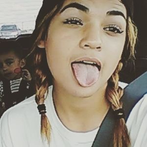 Meet your Posher, Sandy