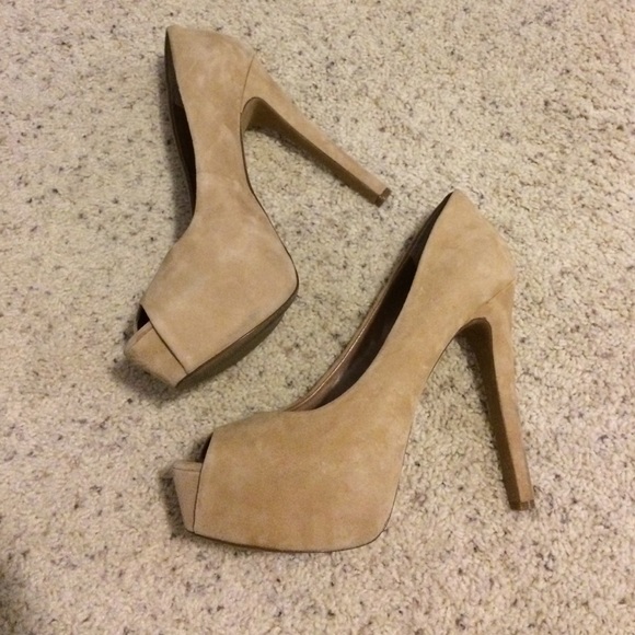 Jessica Simpson tan suede heels WORN ONCE - Picture 2 of 4