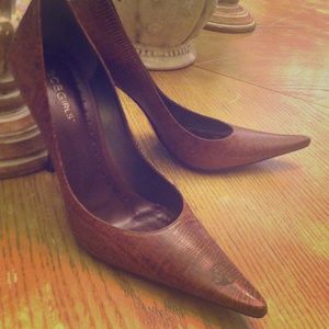 BCBGgirls Brown Snakeskin Pumps