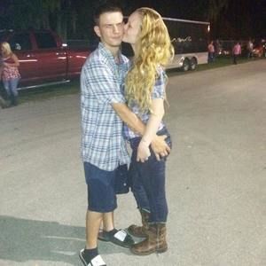 Meet your Posher, Kendra