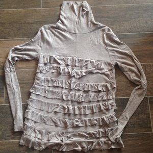 Long sleeve ruffled shirt