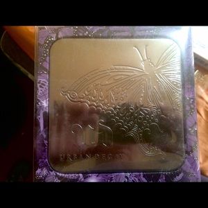 Urban Decay Mariposa Palette New with box
