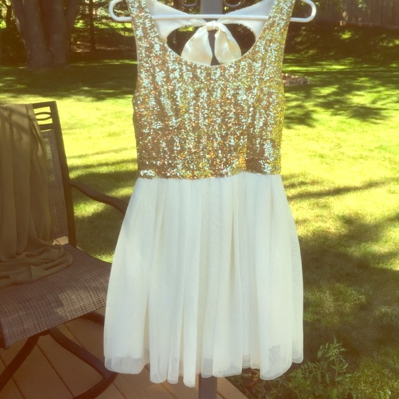 Dresses & Skirts - Perfect for a semi-formal dance. STUNNING!