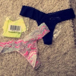 3 NEW VS lace thongs
