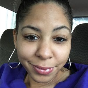 Meet your Posher, Cassandra