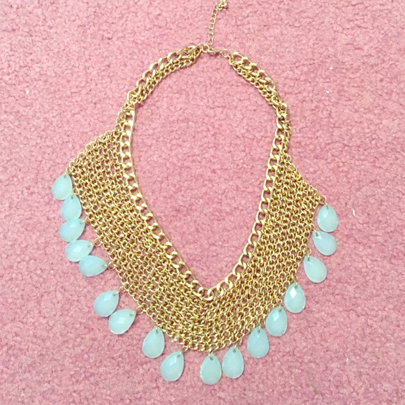 SOLD **** Statement necklace!
