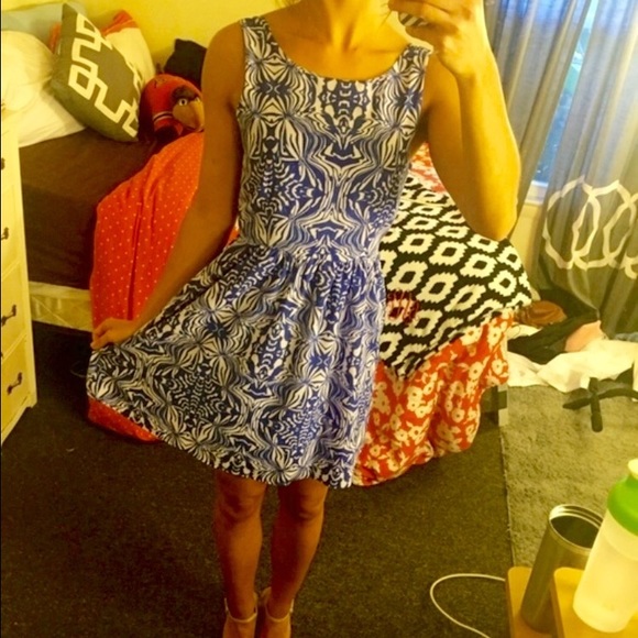 Francesca's Collections Dresses & Skirts - Francesca's Blue&White Print Dress