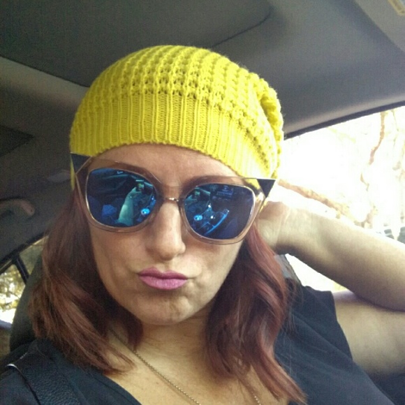 Meet your Posher, Nicole *** TOP 10% SELLER**** - Picture 2 of 4