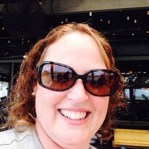 Meet your Posher, Denise