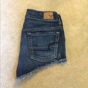 American Eagle distressed jeans shorts!