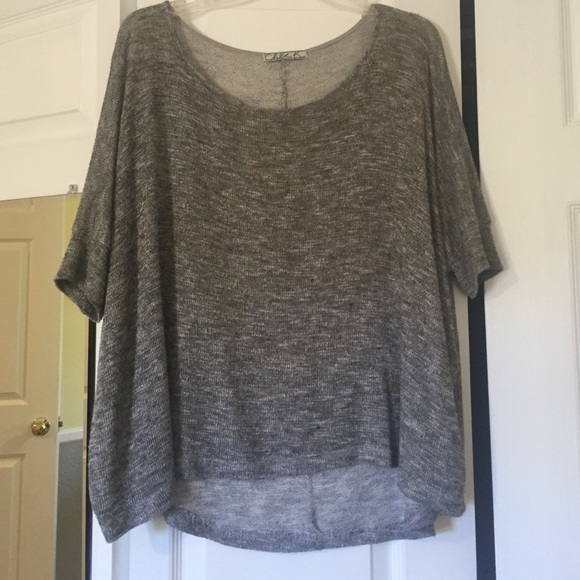 Flowy short sleeved Chloe k sweater