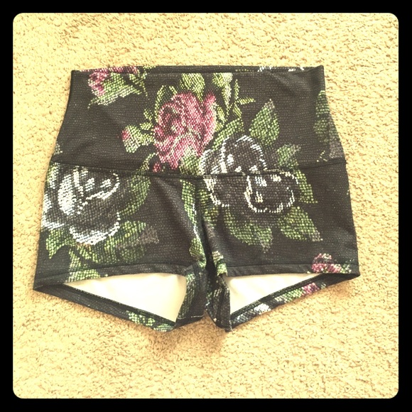 Lululemon Boogie Short (Roll Down)