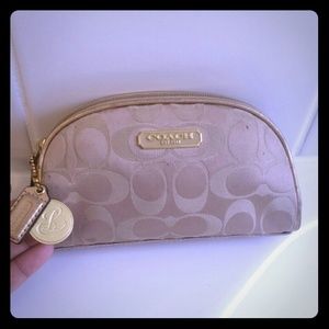 Champagne Coach Pouch