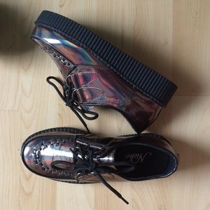 Holographic Platforms